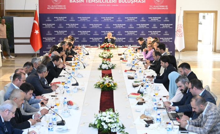 Abdulkadir Uraloğlu, gazete ve televizyonların Ankara Temsilcileri ile bir araya geldi.