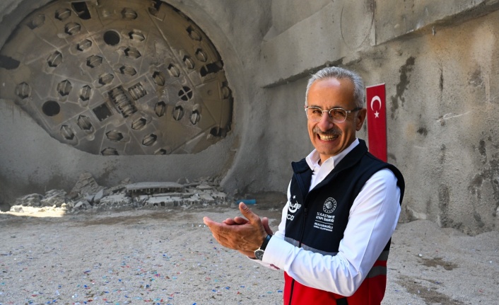 Türkiye’nin en uzun demiryolu tünelinde ışık göründü