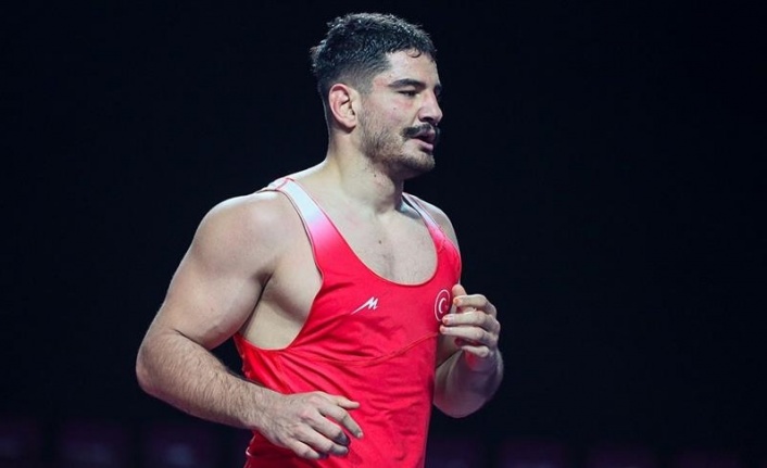 Taha Akgül, Dünya Güreş Şampiyonası’nda yarı finalde kaybetti